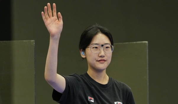 巴拉多利德vs比利亚雷亚尔：马里奥-马丁、居马尔特首发，尼古拉-佩佩、帕雷霍出战