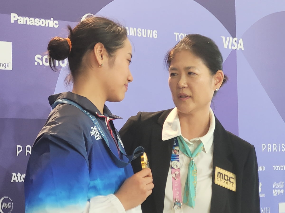 枪手&蓝军关注巴西国脚前锋I-热苏斯，或成为里昂解套机会
