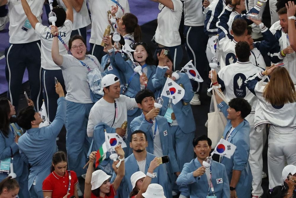 国足上海集中5日奔赴澳洲 赛后或将包机返回青岛
