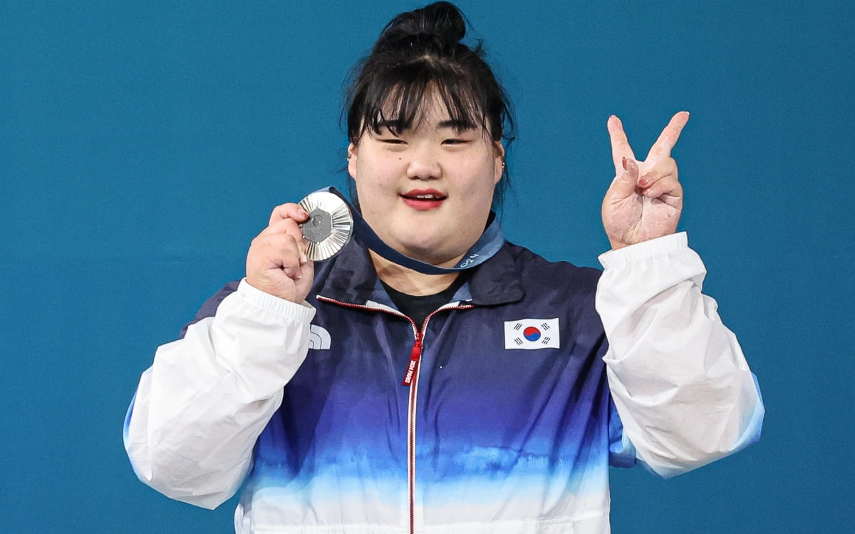 ❄️全员外线打铁！开拓者首节三分8中0以20-25落后国王