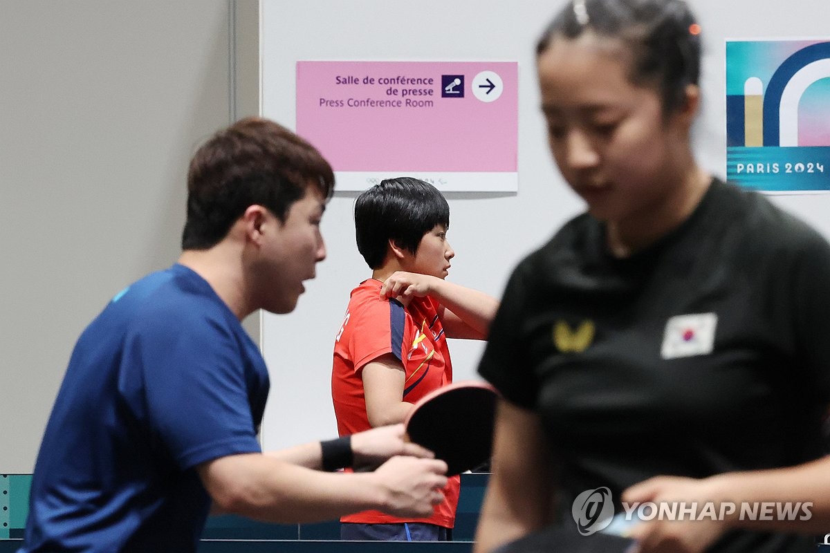 ⏳利物浦VS布莱顿首发：萨拉赫、阿诺德先发 三笘薫出战